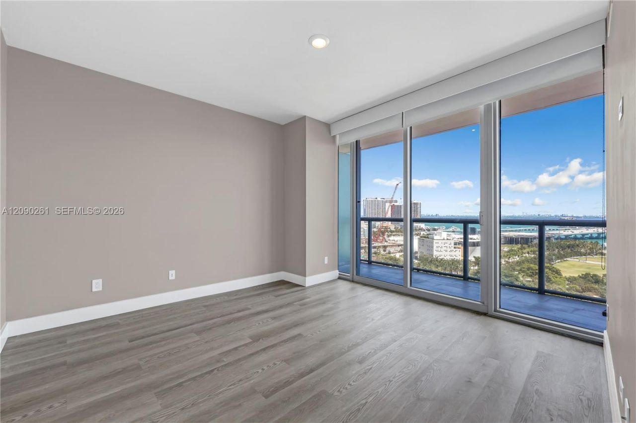 888 Biscayne Blvd , Unit 1710, Miami, FL 33132 Photo