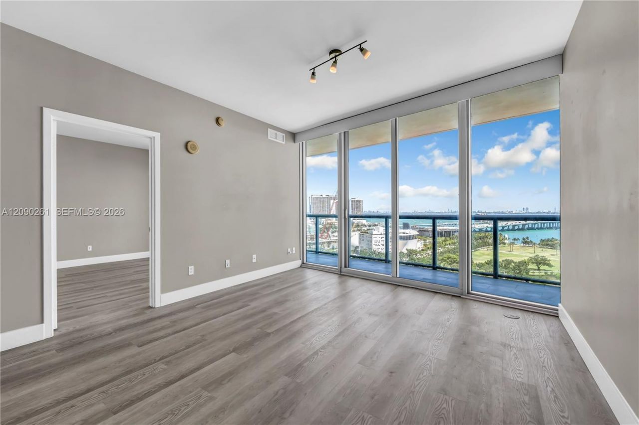 888 Biscayne Blvd , Unit 1710, Miami, FL 33132 Photo