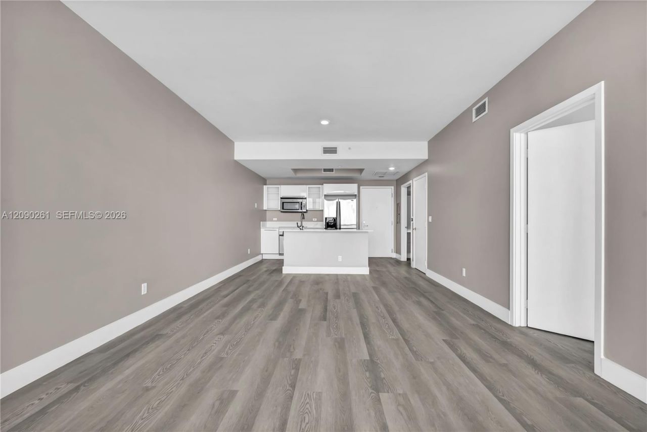 888 Biscayne Blvd , Unit 1710, Miami, FL 33132 Photo