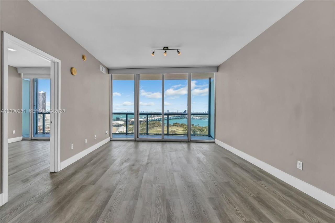 888 Biscayne Blvd , Unit 1710, Miami, FL 33132 Photo