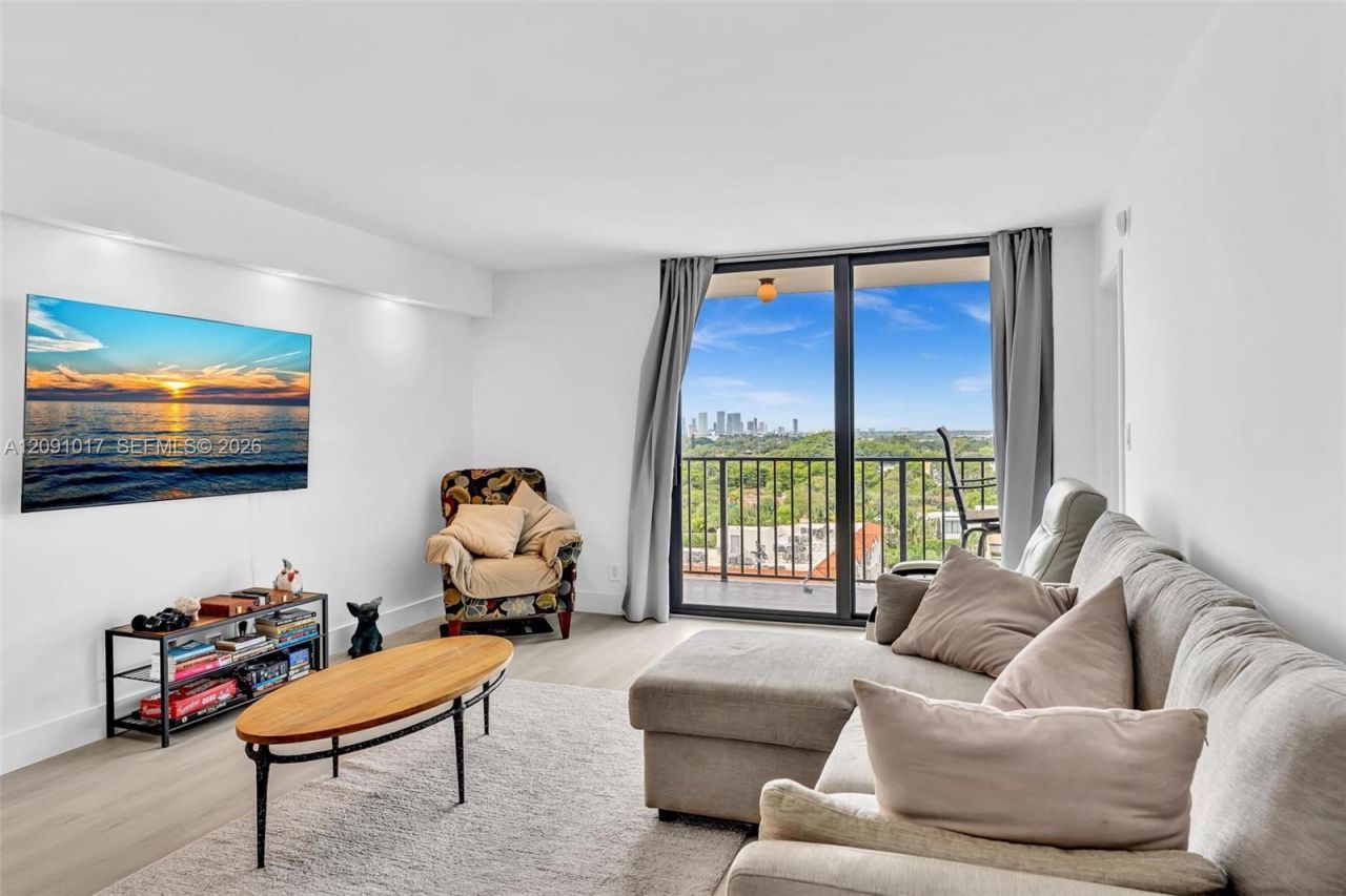 2625 Collins Ave , Unit 1109, Miami Beach, FL 33140 Photo