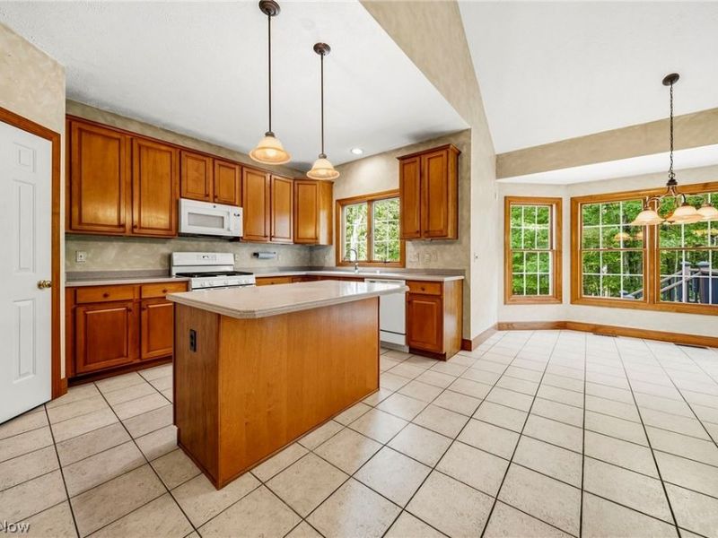 7705 Keystone Drive, Concord Township, OH 44077 Photo 15