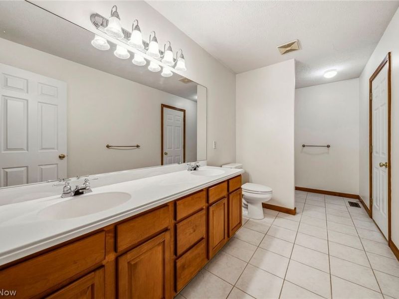 7705 Keystone Drive, Concord Township, OH 44077 Photo 23