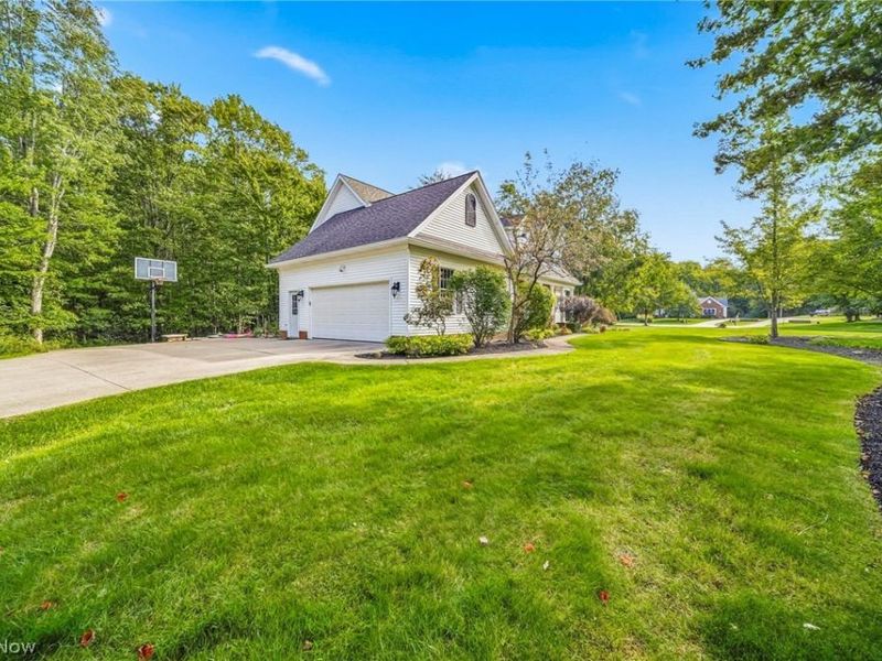 7705 Keystone Drive, Concord Township, OH 44077 Photo 3