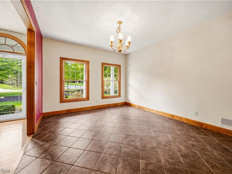 7705 Keystone Drive, Concord Township, OH 44077 Photo 5