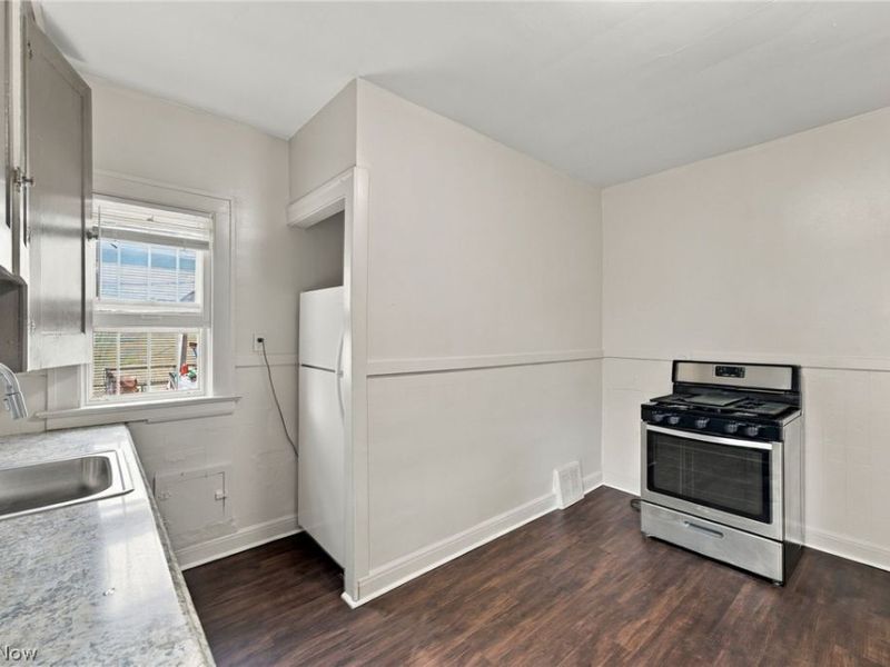 11421 Orville Avenue, Cleveland, OH 44106 Photo 9