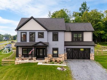 2090 Tracey Lane , Walworth, NY 14568