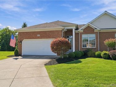 28 Saint Charles Court, Buffalo, NY 14221