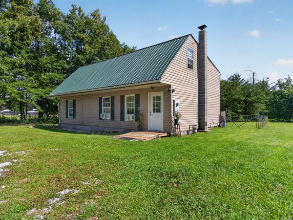 8622 Vandever Rd, Crossville, TN 38572