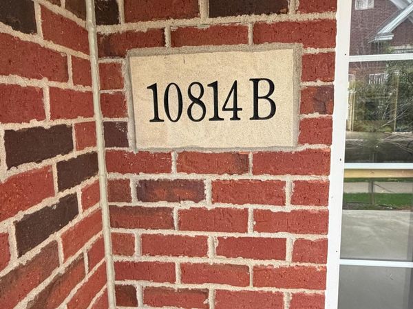 10814 Falling Water Lane, Unit B, Woodbury, MN 55129