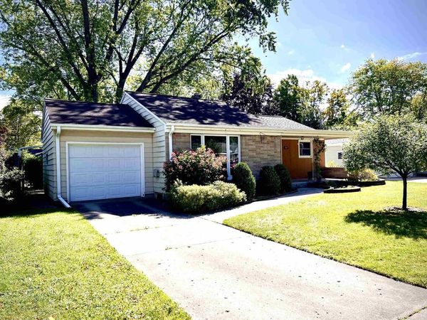 827 COLONIAL AVENUE, Green Bay, WI 54304