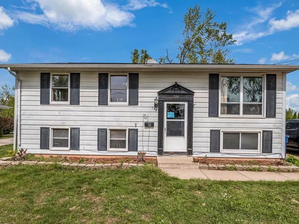724 11TH STREET, Menasha, WI 54952