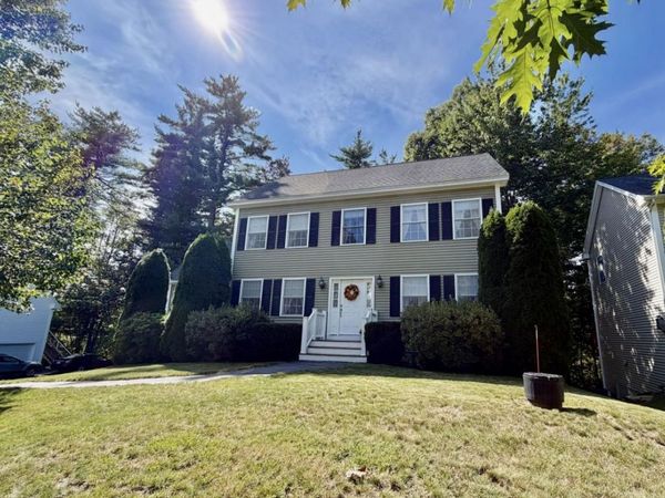 11 Hawthorne Circle, Somersworth, NH 03878