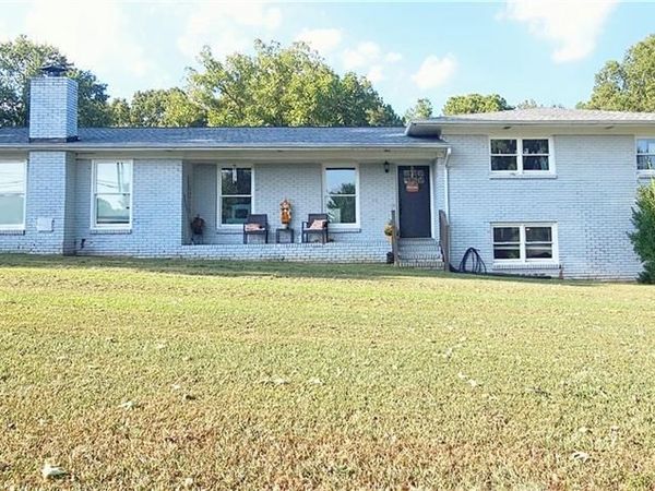 1215 Fairview Road NW, Calhoun, GA 30701