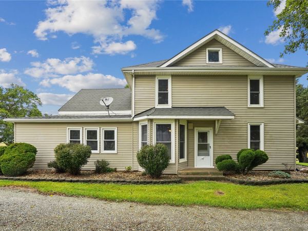 2275 59TH ST DRIVE , Vinton, IA 52349