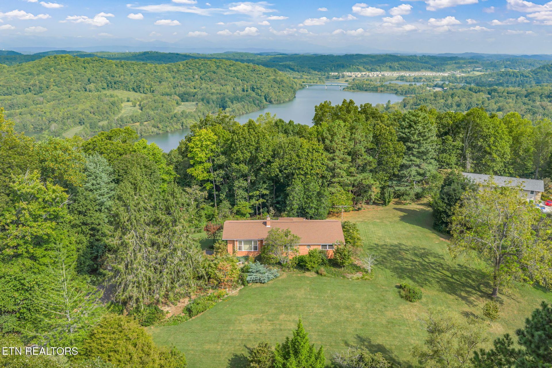 4400 Clinch View Lane, Knoxville, TN 37931 Main Photo