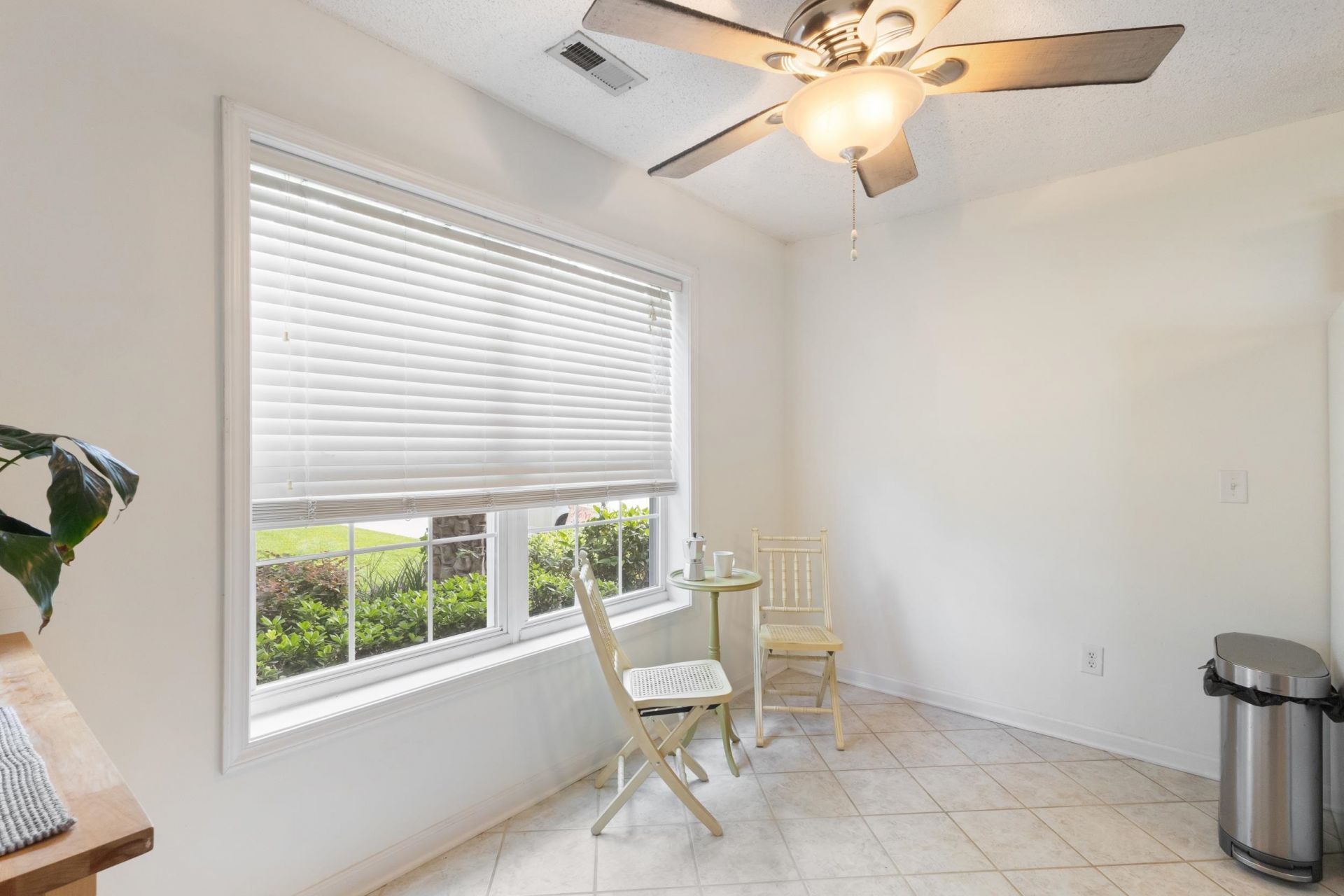4504 Greenbriar Dr.  Photo 11
