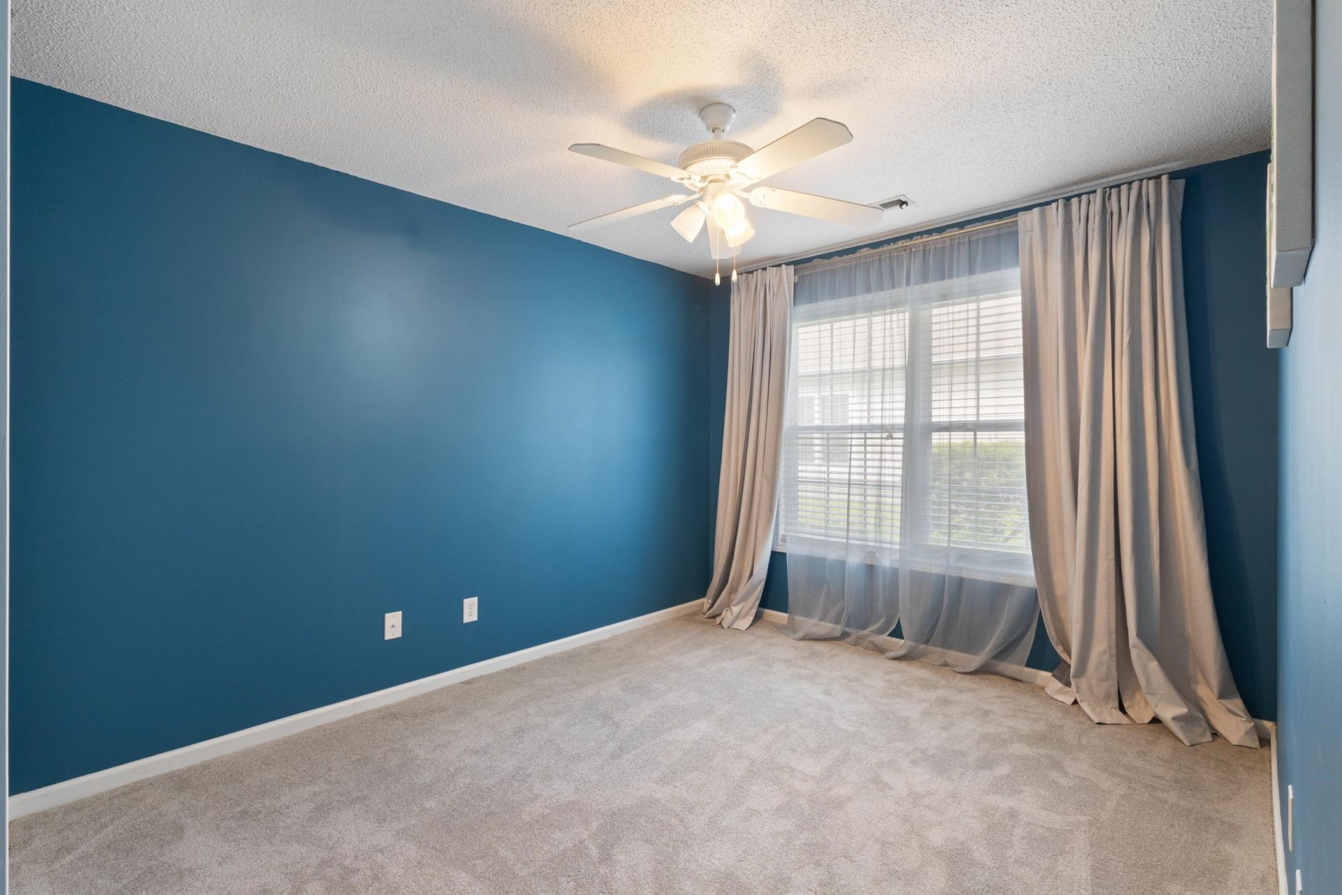 4504 Greenbriar Dr.  Photo 33