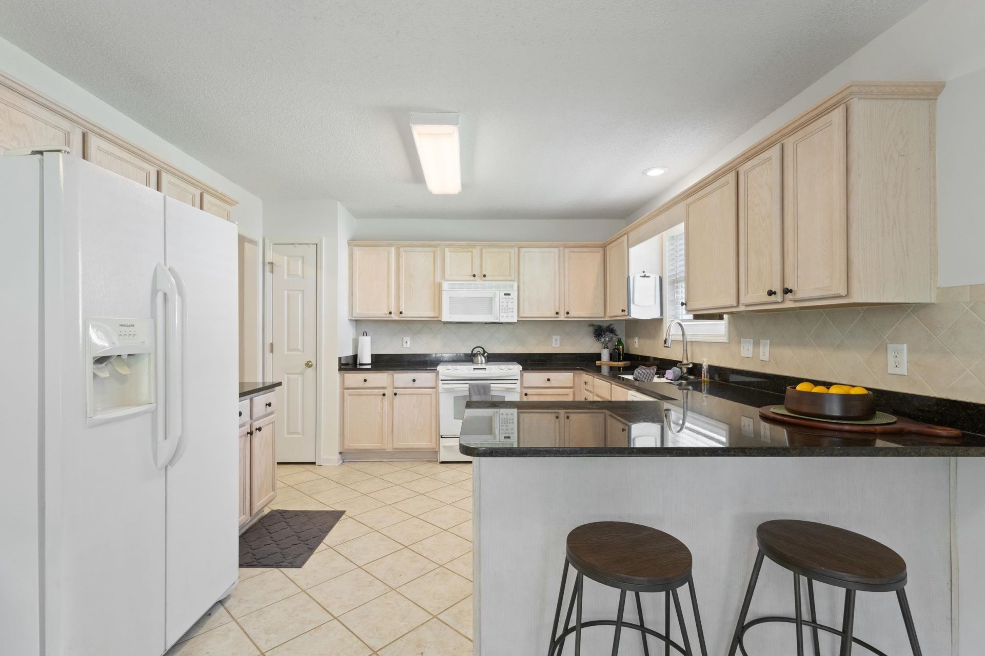 4504 Greenbriar Dr.  Photo 8