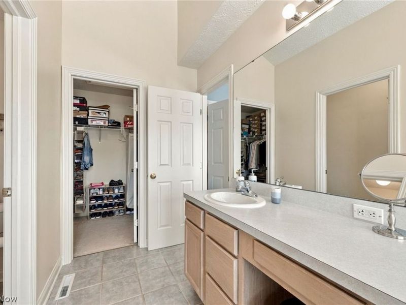 10262 Wildflower Way, Broadview Heights, OH 44147 Photo 20