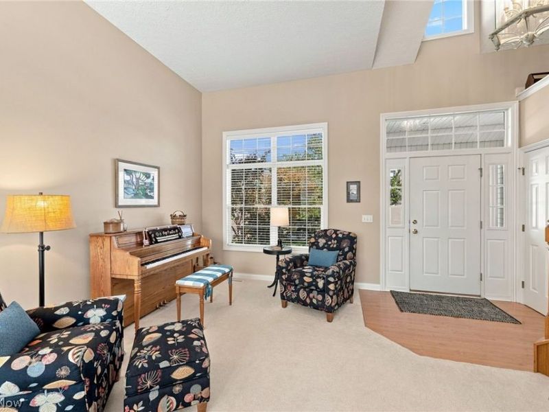 10262 Wildflower Way, Broadview Heights, OH 44147 Photo 3