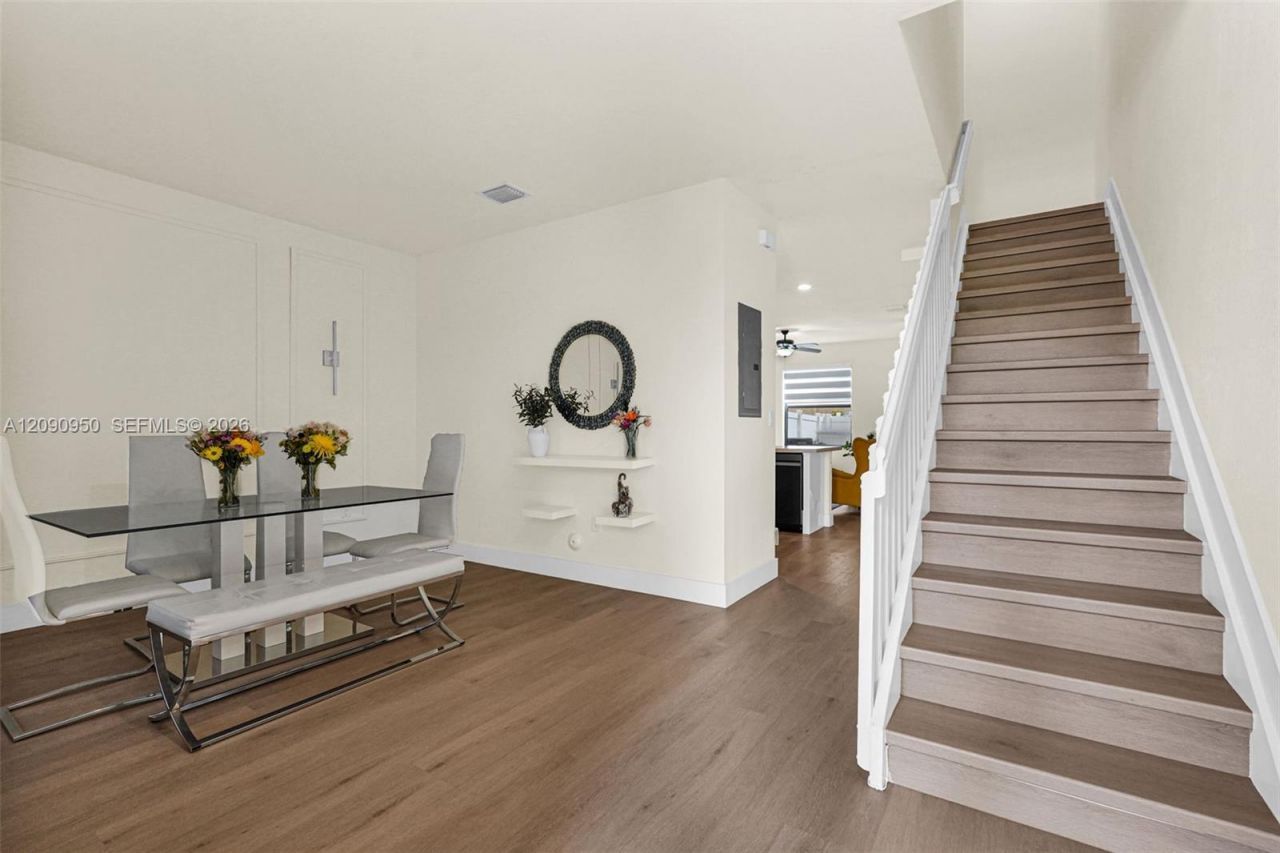 9255 W 33rd Ln , Unit 9255, Hialeah, FL 33018 Photo