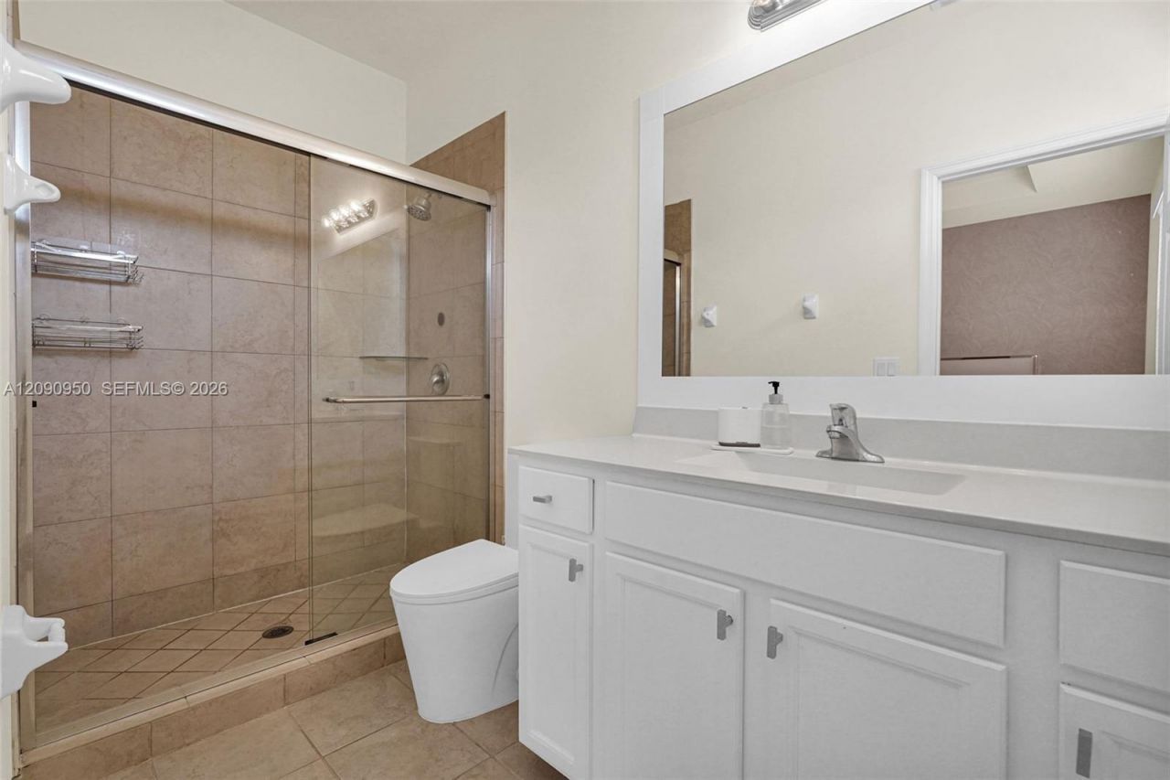 9255 W 33rd Ln , Unit 9255, Hialeah, FL 33018 Photo