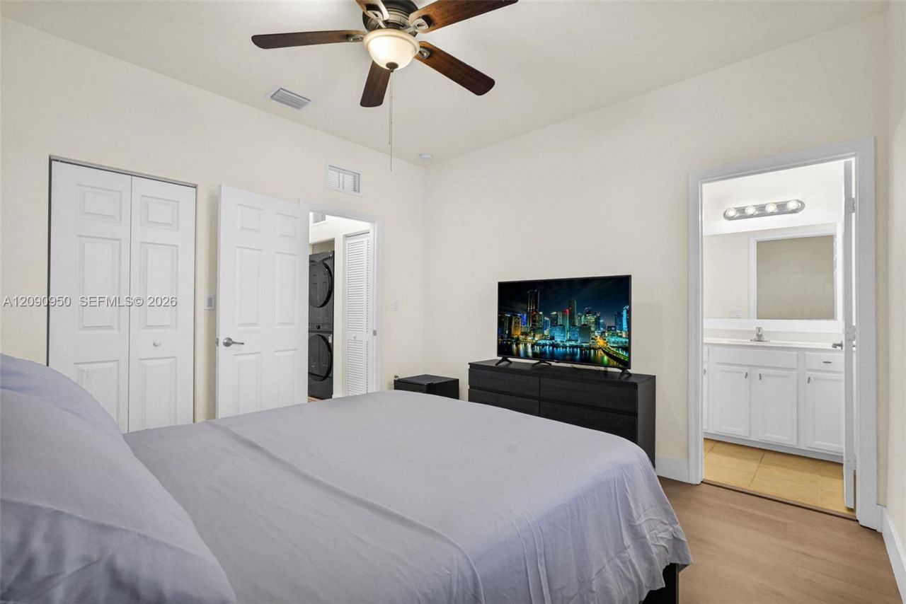 9255 W 33rd Ln , Unit 9255, Hialeah, FL 33018 Photo
