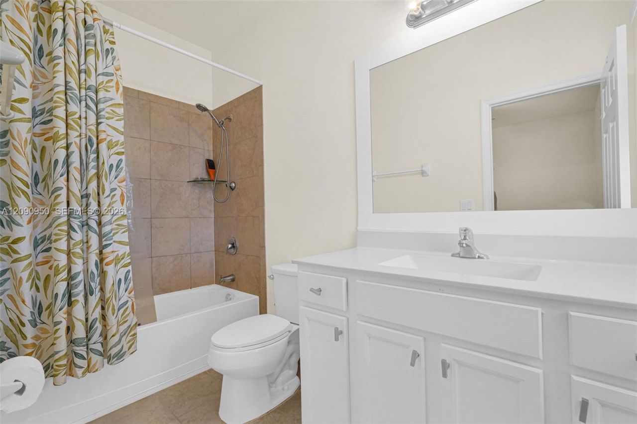 9255 W 33rd Ln , Unit 9255, Hialeah, FL 33018 Photo