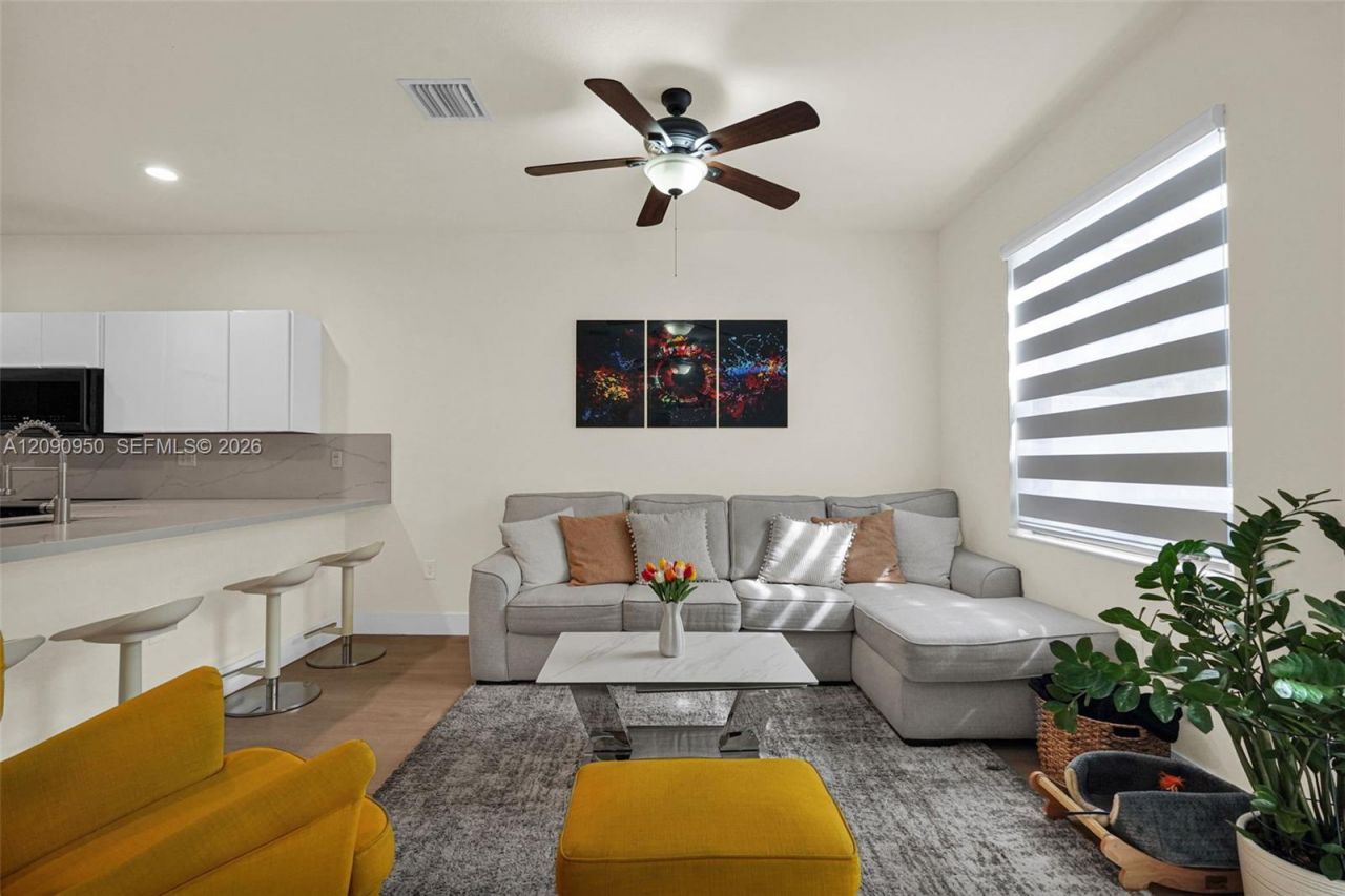 9255 W 33rd Ln , Unit 9255, Hialeah, FL 33018 Photo