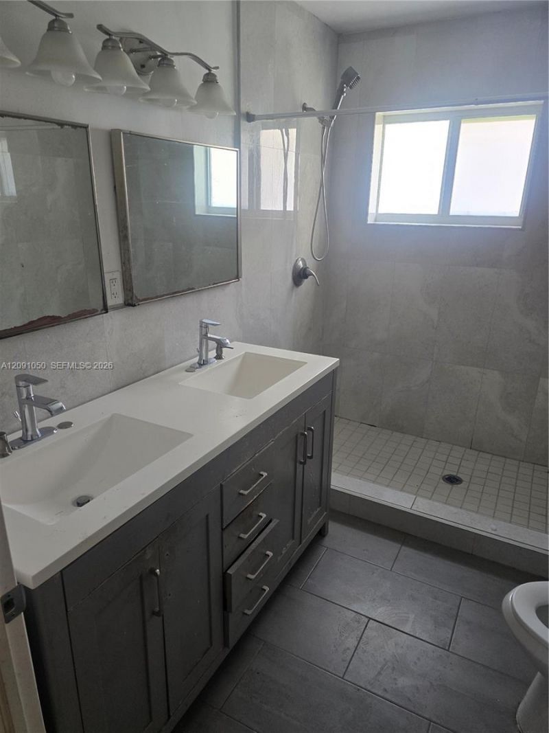 650 NW 49th St , Miami, FL 33127 Photo