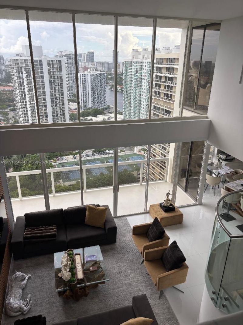 20185 E Country Club Dr, Unit TS-7, Aventura, FL 33180 Photo