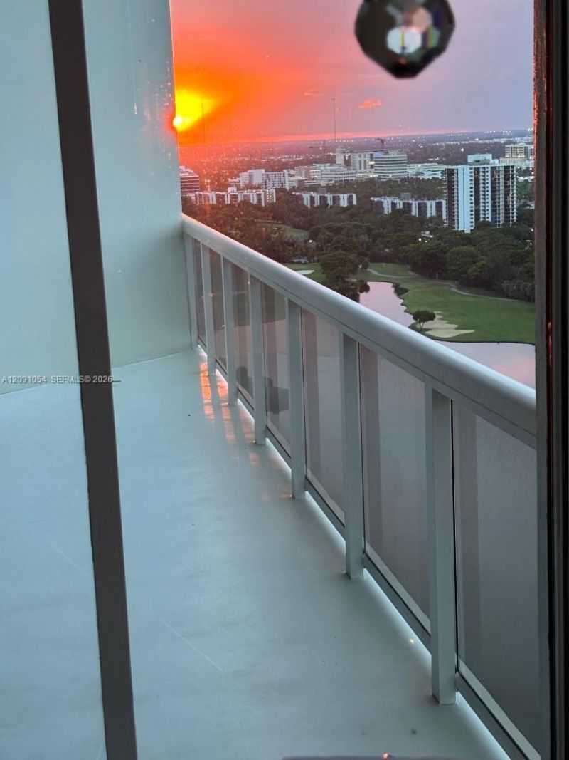 20185 E Country Club Dr, Unit TS-7, Aventura, FL 33180 Photo