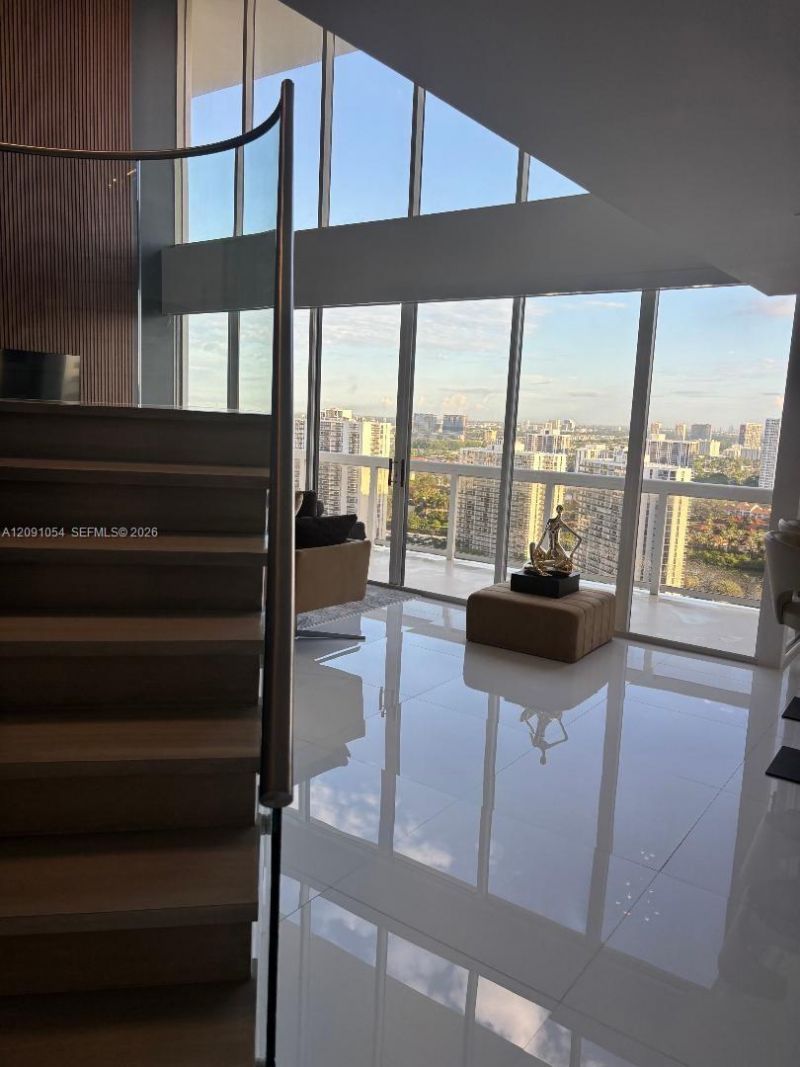 20185 E Country Club Dr, Unit TS-7, Aventura, FL 33180 Photo
