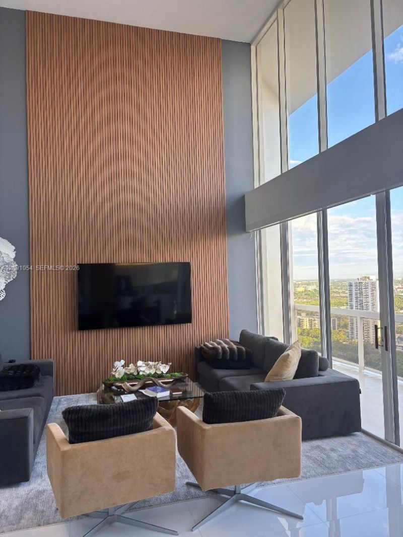 20185 E Country Club Dr, Unit TS-7, Aventura, FL 33180 Photo