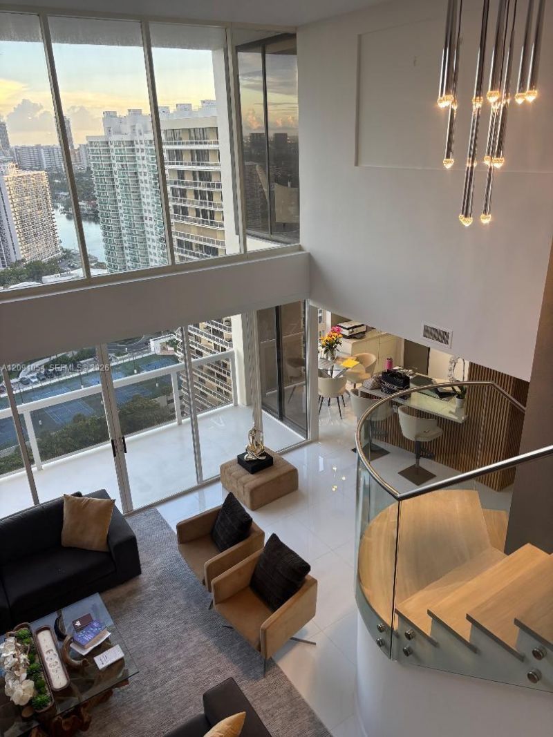 20185 E Country Club Dr, Unit TS-7, Aventura, FL 33180 Photo