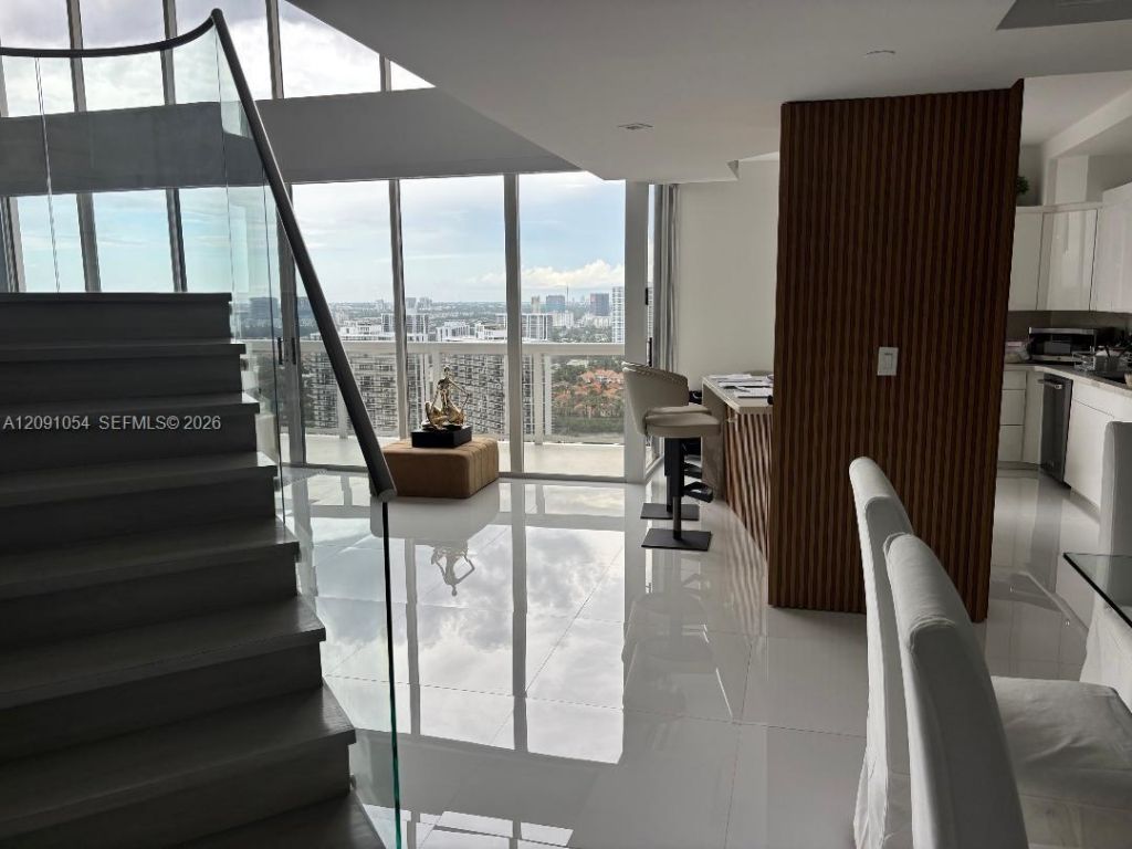 20185 E Country Club Dr, Unit TS-7, Aventura, FL 33180 Photo
