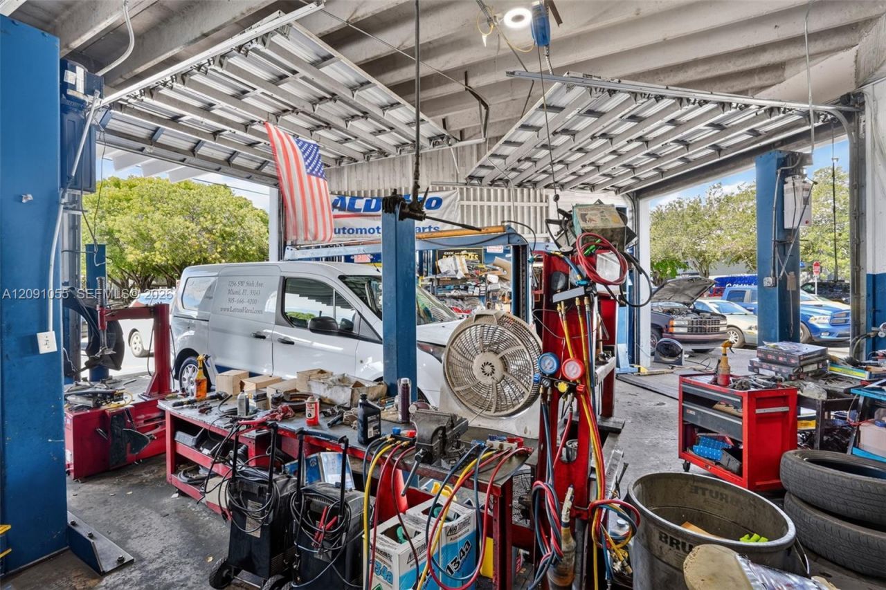 Profitable Automotive Shop With Over 25+ Years For, South Miami, FL 33143 Photo