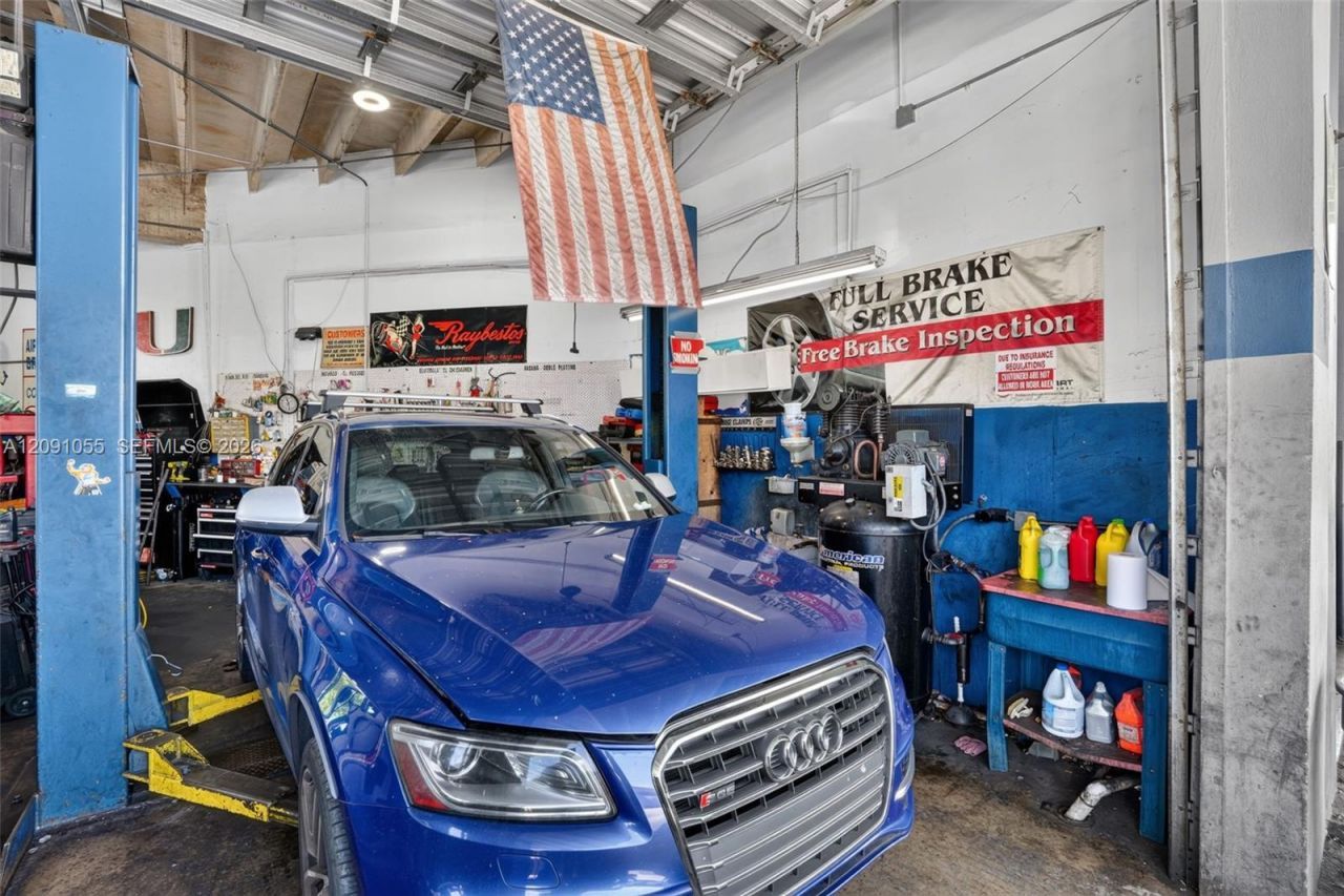 Profitable Automotive Shop With Over 25+ Years For, South Miami, FL 33143 Photo