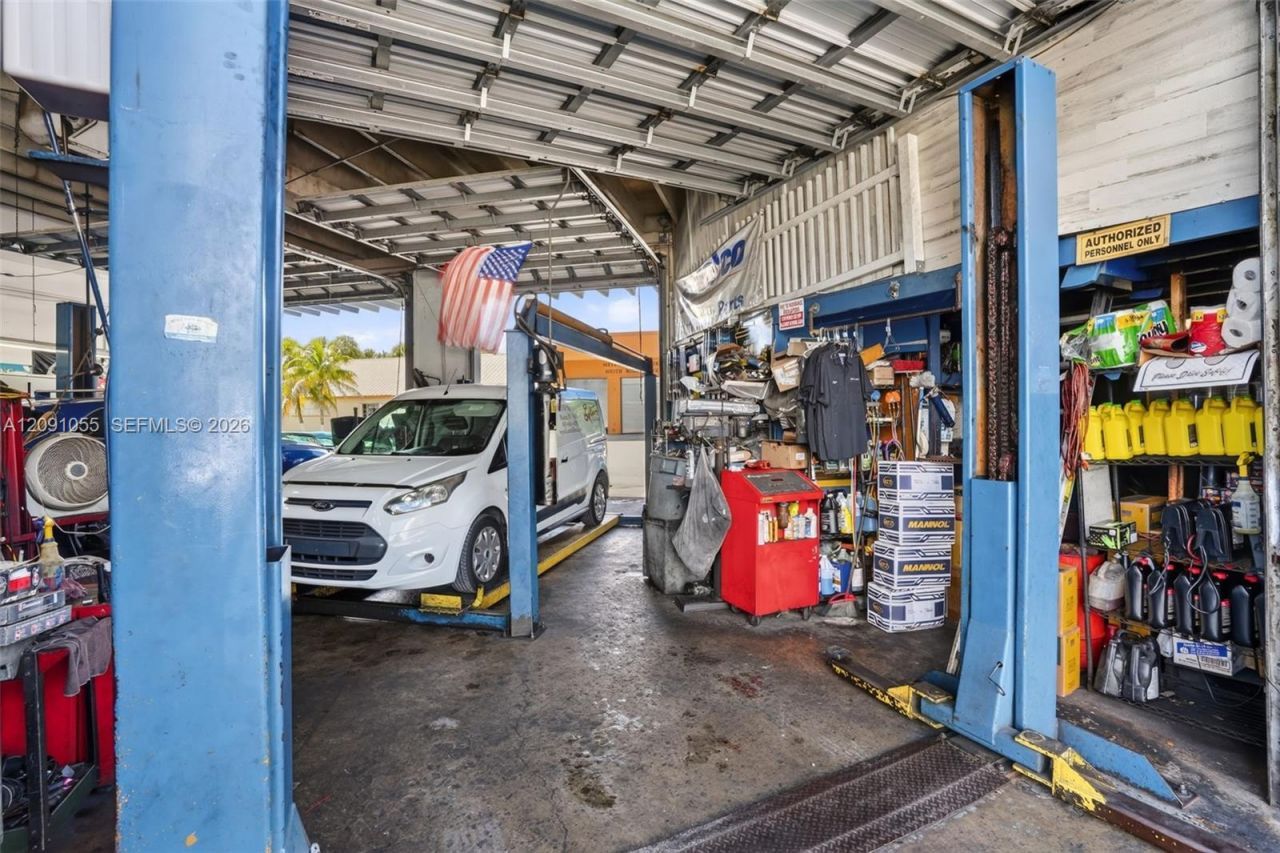 Profitable Automotive Shop With Over 25+ Years For, South Miami, FL 33143 Photo