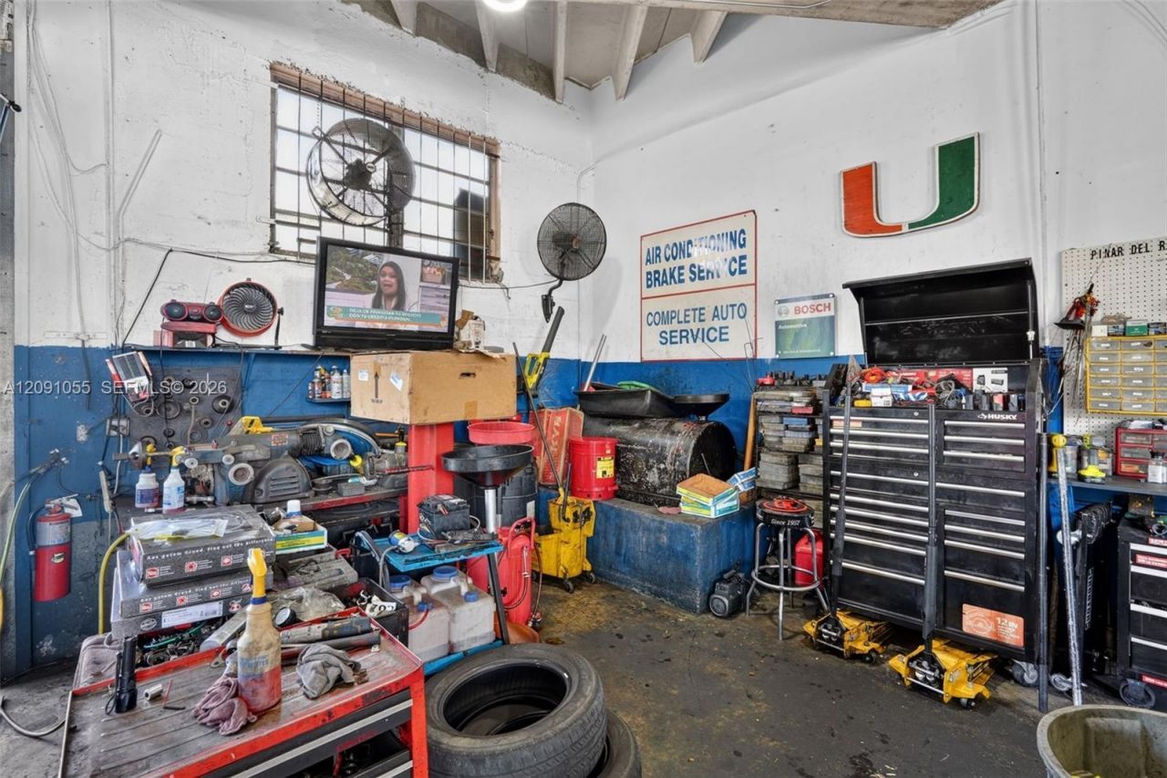 Profitable Automotive Shop With Over 25+ Years For, South Miami, FL 33143 Photo