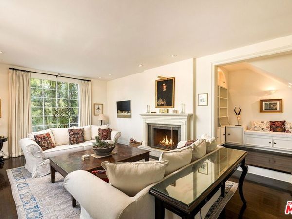 7887 Hillside Avenue, Los Angeles, CA 90046