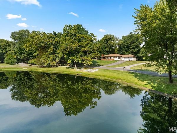 11 Pine Lake Drive , Collinsville, IL 62234