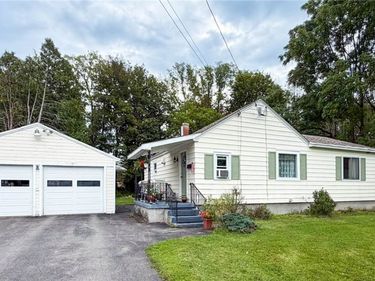 11 Clarey Avenue , Clark Mills, NY 13321