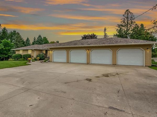 W7610 GRANDVIEW ROAD, Hortonville, WI 54944