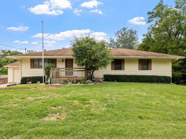 4750 NW Piekenbrock Drive, Des Moines, IA 50310
