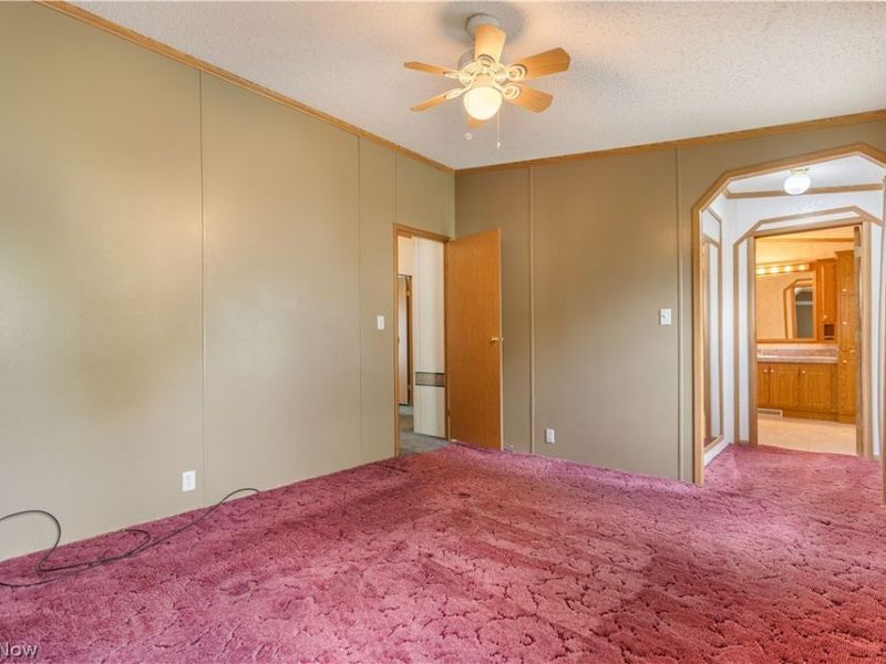4025 Burke Avenue NE, Louisville, OH 44641 Photo 15