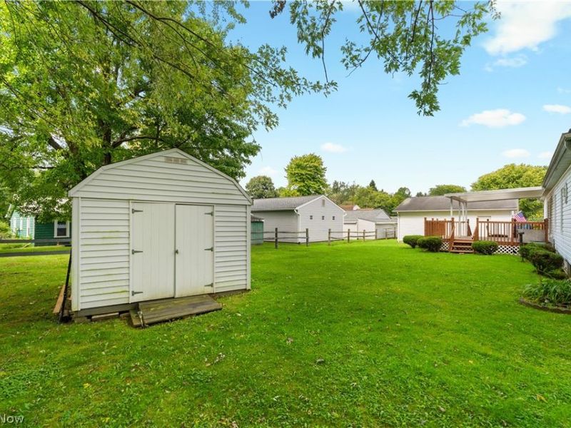 4025 Burke Avenue NE, Louisville, OH 44641 Photo 36