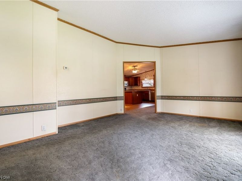 4025 Burke Avenue NE, Louisville, OH 44641 Photo 5