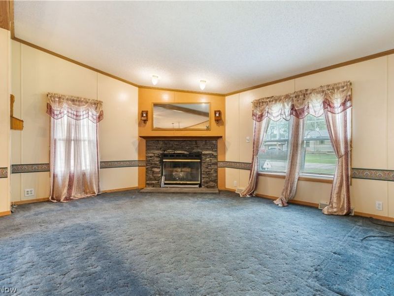 4025 Burke Avenue NE, Louisville, OH 44641 Photo 6